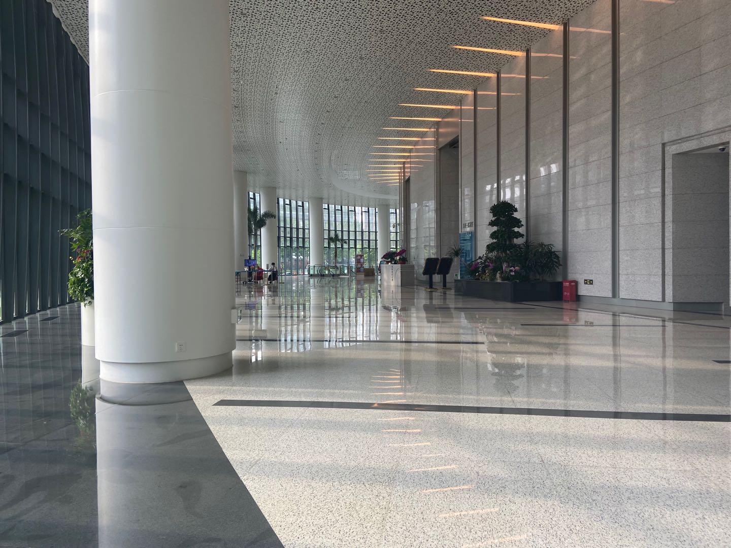 国航世纪大厦出租实拍图3